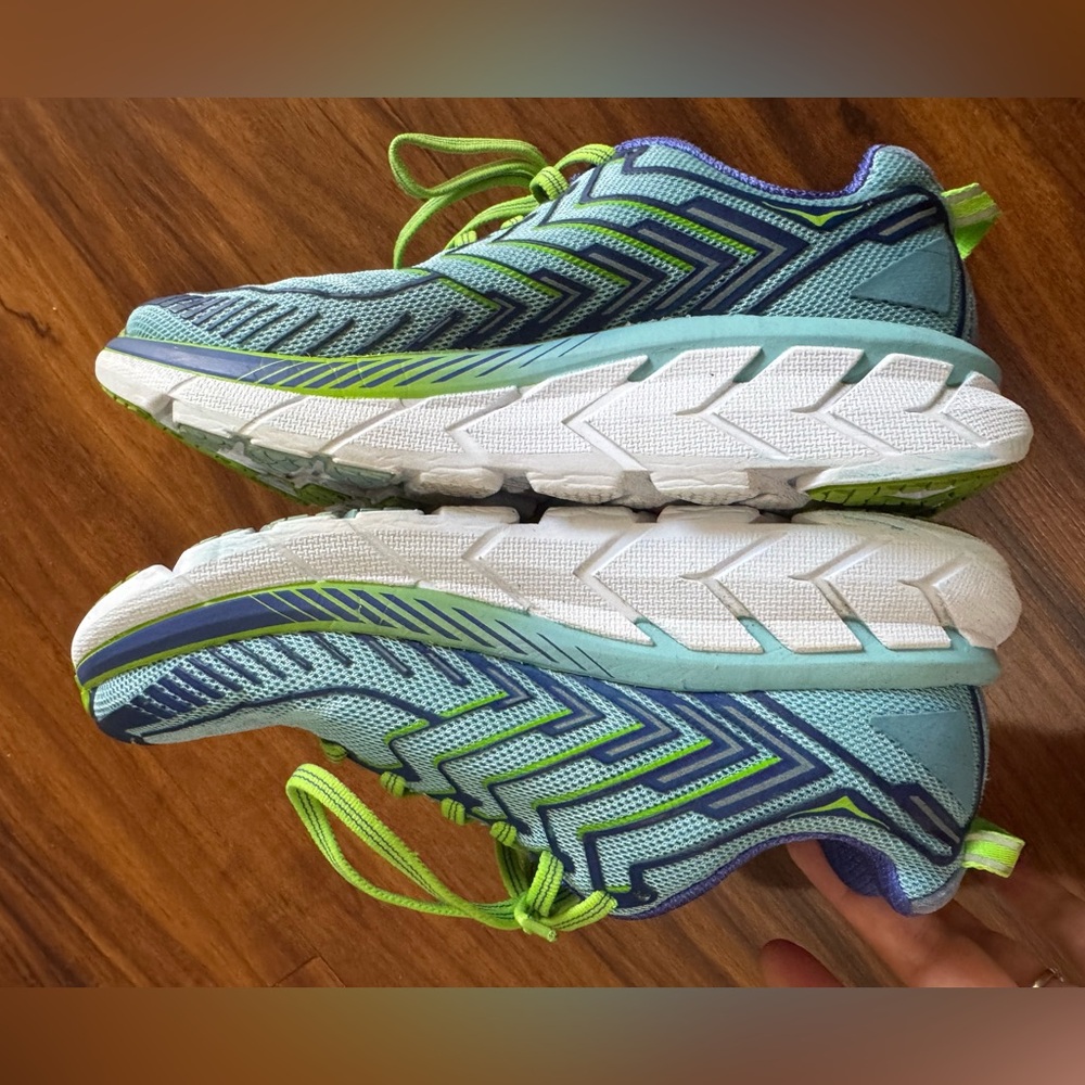 Hoka Clifton 4 Women’s Running Shoe. Size 5. Excellent condition! - Picture 5 of 11